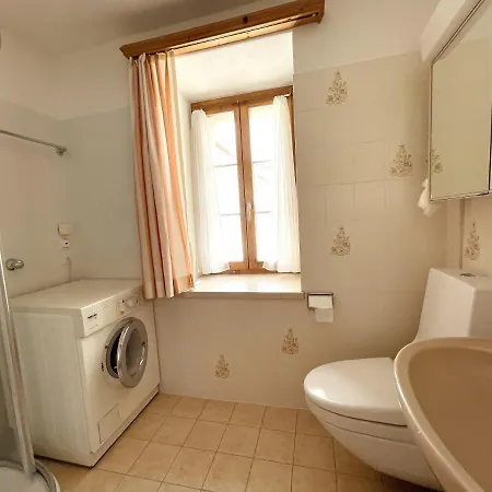 Chesa Coronella Apartment *